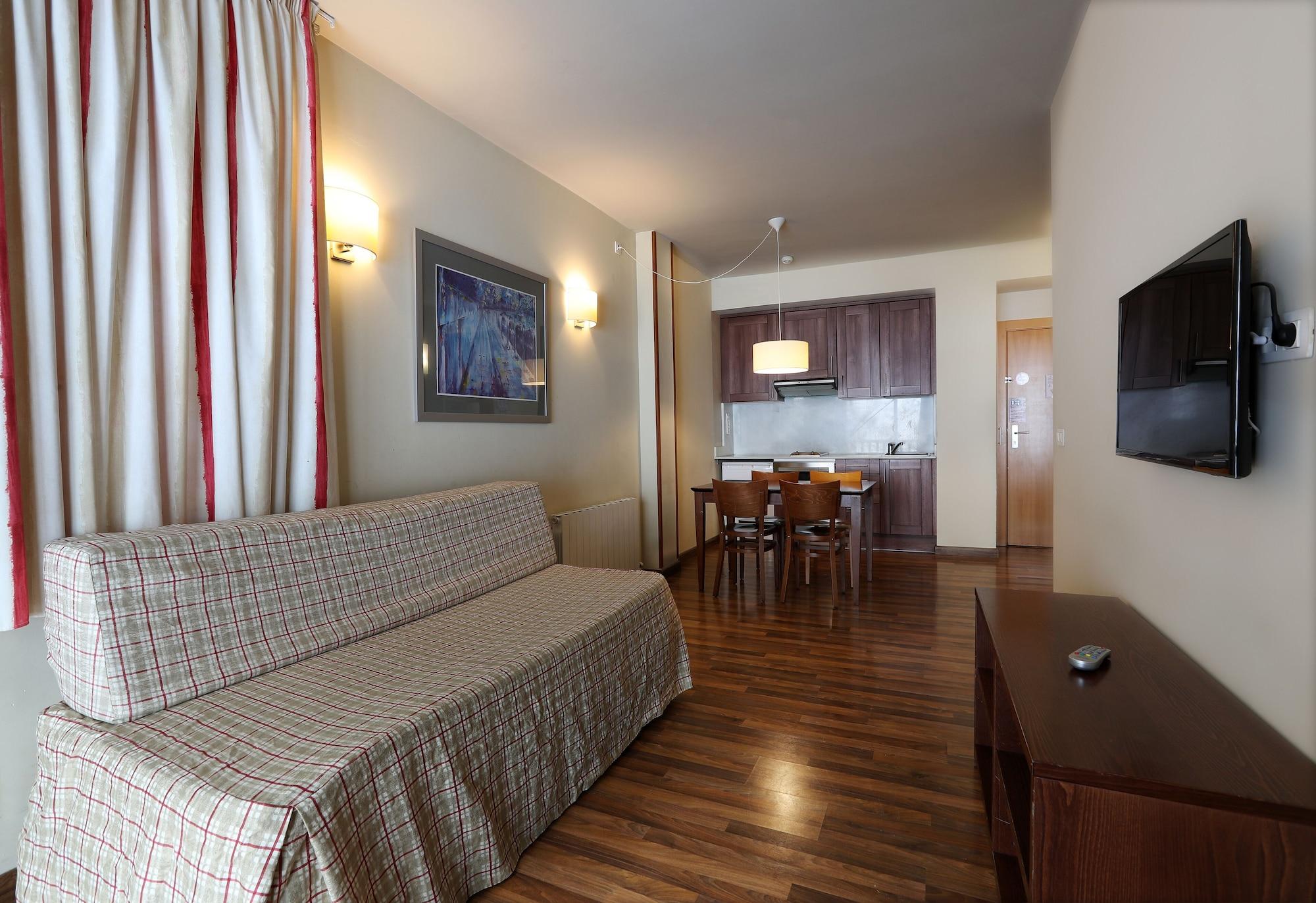 Guitart La Molina Aparthotel & Spa Bagian luar foto